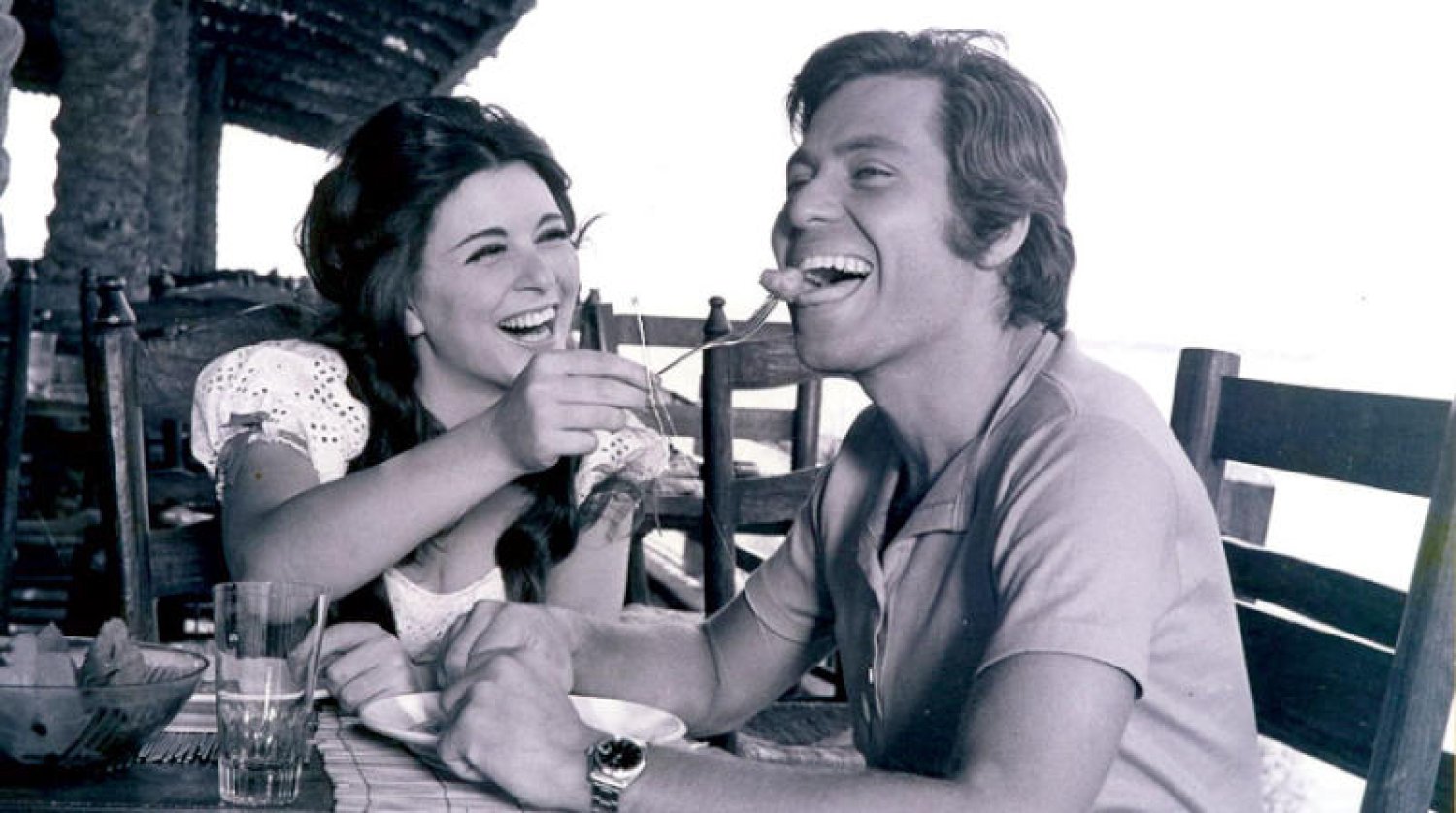 
حسين فهمي يفاجئ الجميع عن وفاة سعاد حسني!
